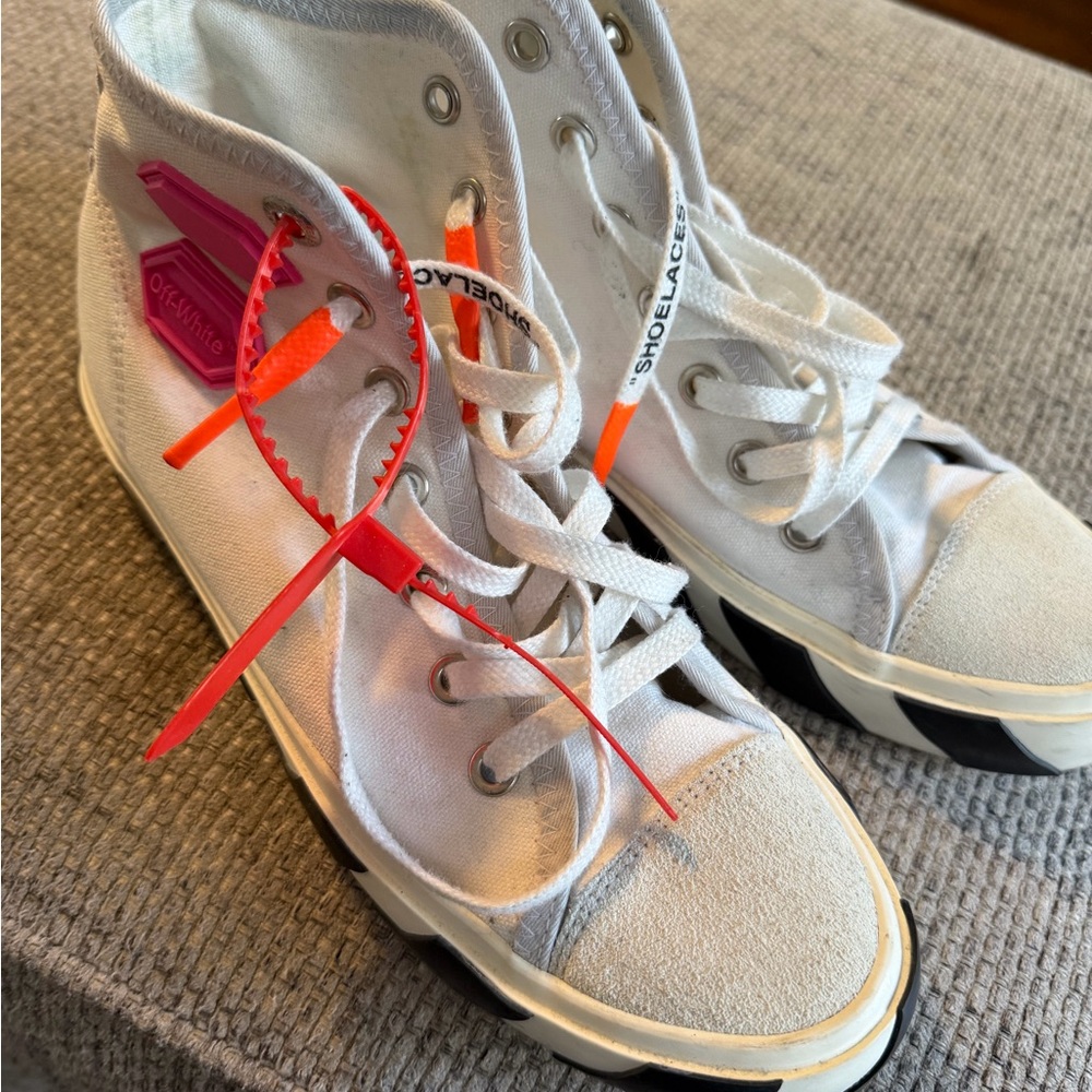 Off-White High-Top Sneakers – White – Size 40 (Women’s ~9 / Men’s ~7) - Picture 7 of 7